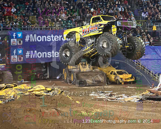 2014-01-18 MONSTER JAM® @ Qualcomm Stadium