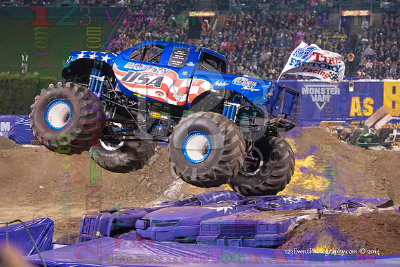 2014-01-11 MONSTER JAM® @ Anaheim Angel Stadium