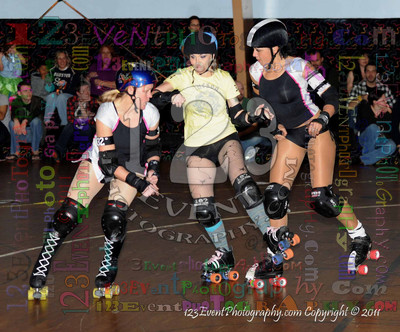 San Diego Starlettes vs. Tucson                                               Roller Derby Bout 2-5-11