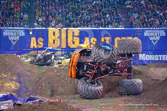 2014-01-11 MONSTER JAM® @ Anaheim Angel Stadium