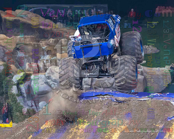 2014-01-11 MONSTER JAM® @ Anaheim Angel Stadium