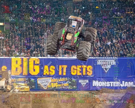 2014-01-11 MONSTER JAM® @ Anaheim Angel Stadium