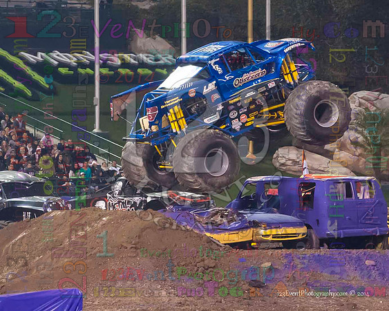 2014-01-11 MONSTER JAM® @ Anaheim Angel Stadium