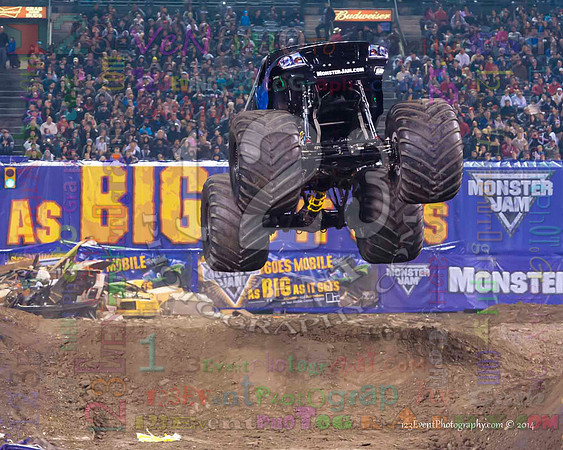 2014-01-11 MONSTER JAM® @ Anaheim Angel Stadium