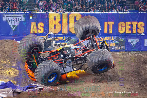 2014-01-11 MONSTER JAM® @ Anaheim Angel Stadium