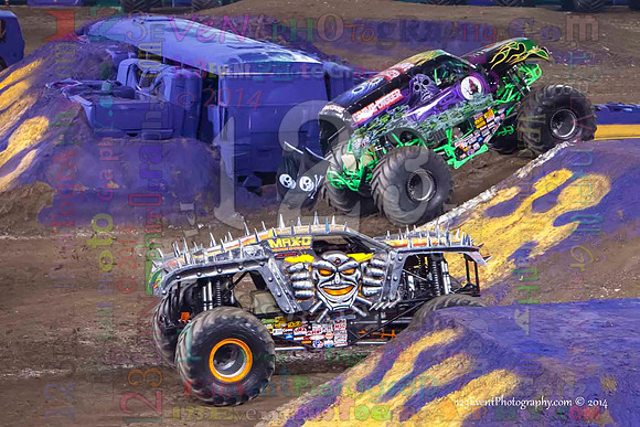 2014-01-11 MONSTER JAM® @ Anaheim Angel Stadium