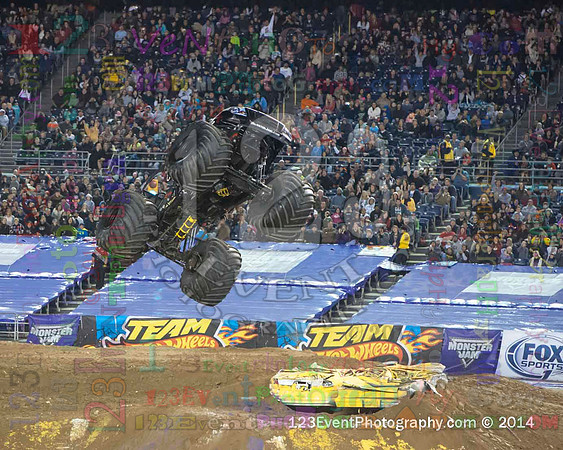 2014-01-18 MONSTER JAM® @ Qualcomm Stadium