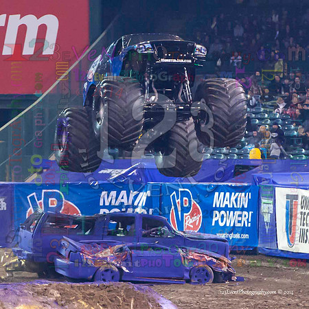 2014-01-11 MONSTER JAM® @ Anaheim Angel Stadium