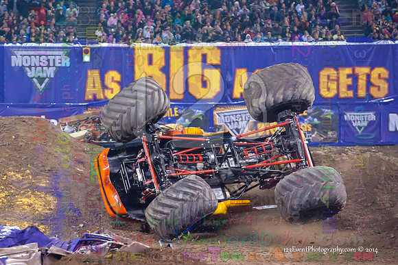 2014-01-11 MONSTER JAM® @ Anaheim Angel Stadium