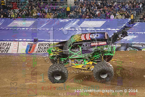 2014-01-18 MONSTER JAM® @ Qualcomm Stadium