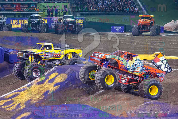 2014-01-11 MONSTER JAM® @ Anaheim Angel Stadium