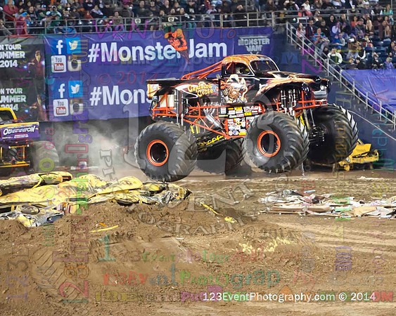 2014-01-18 MONSTER JAM® @ Qualcomm Stadium