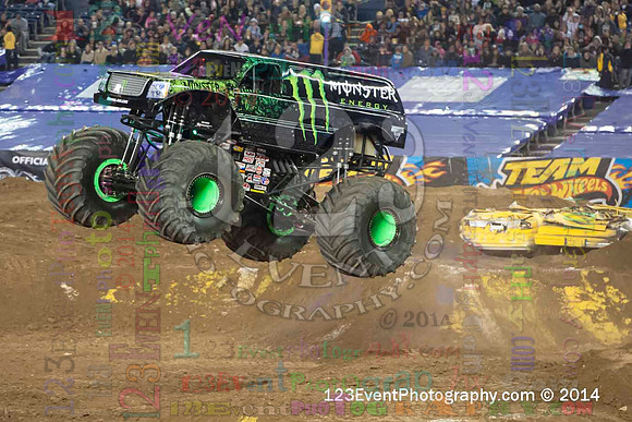 2014-01-18 MONSTER JAM® @ Qualcomm Stadium