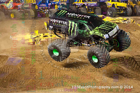 2014-01-18 MONSTER JAM® @ Qualcomm Stadium