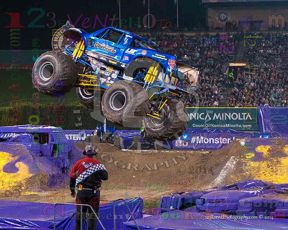 2014-01-11 MONSTER JAM® @ Anaheim Angel Stadium