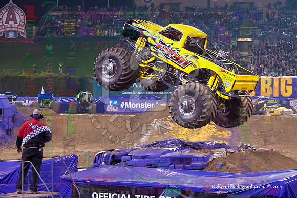 2014-01-11 MONSTER JAM® @ Anaheim Angel Stadium