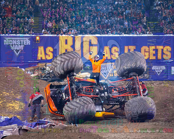 2014-01-11 MONSTER JAM® @ Anaheim Angel Stadium