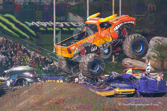 2014-01-11 MONSTER JAM® @ Anaheim Angel Stadium