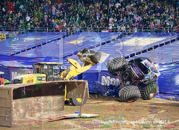 2014-01-18 MONSTER JAM® @ Qualcomm Stadium