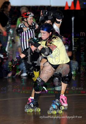 San Diego Starlettes vs. Tucson                                               Roller Derby Bout 2-5-11