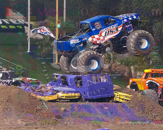 2014-01-11 MONSTER JAM® @ Anaheim Angel Stadium