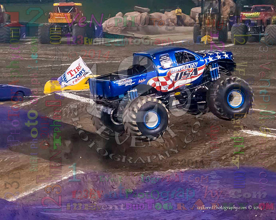 2014-01-11 MONSTER JAM® @ Anaheim Angel Stadium