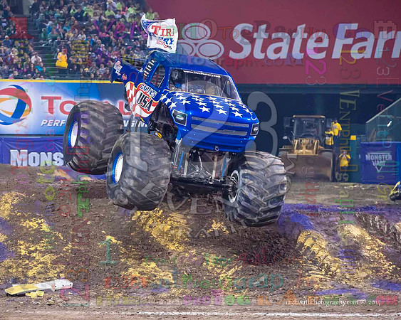 2014-01-11 MONSTER JAM® @ Anaheim Angel Stadium