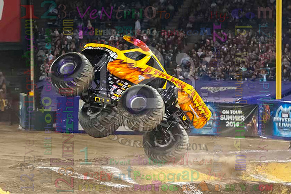 2014-01-25 MONSTER JAM® @ Anaheim #2 Angel Stadium