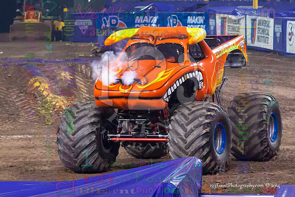 2014-01-11 MONSTER JAM® @ Anaheim Angel Stadium