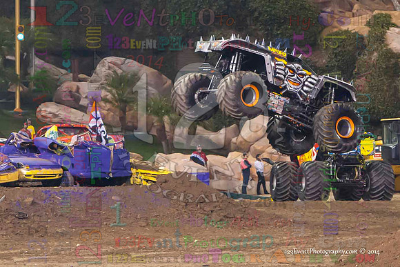 2014-01-11 MONSTER JAM® @ Anaheim Angel Stadium