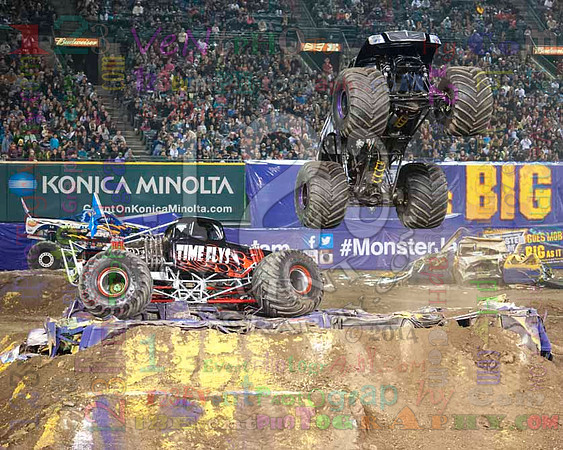 2014-01-25 MONSTER JAM® @ Anaheim #2 Angel Stadium