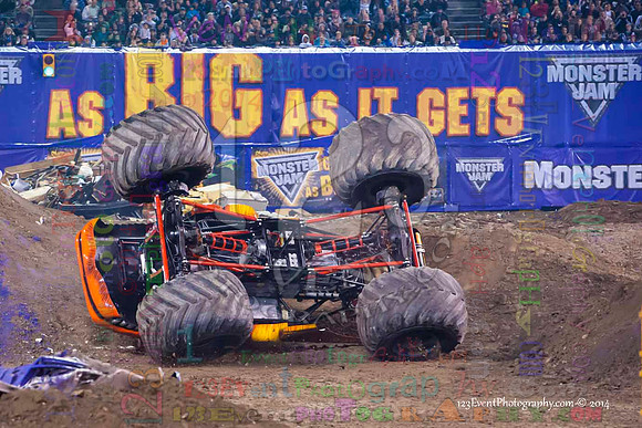 2014-01-11 MONSTER JAM® @ Anaheim Angel Stadium