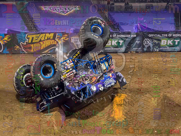 2015-01-17 MONSTER JAM® @ Petco Park, San Diego, CA