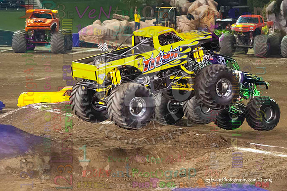 2014-01-11 MONSTER JAM® @ Anaheim Angel Stadium
