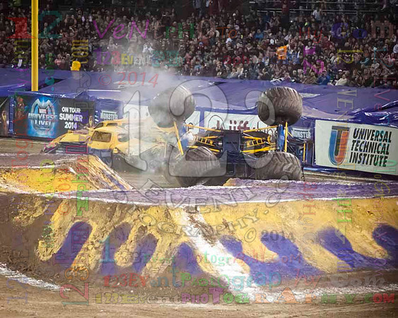 2014-01-25 MONSTER JAM® @ Anaheim #2 Angel Stadium