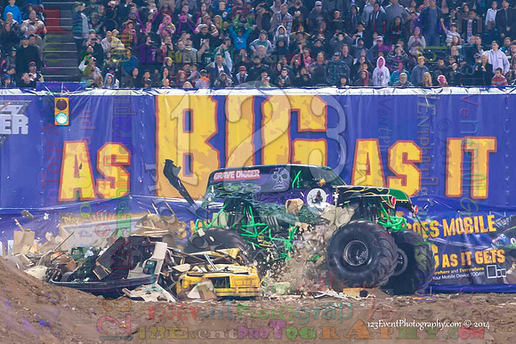 2014-01-11 MONSTER JAM® @ Anaheim Angel Stadium