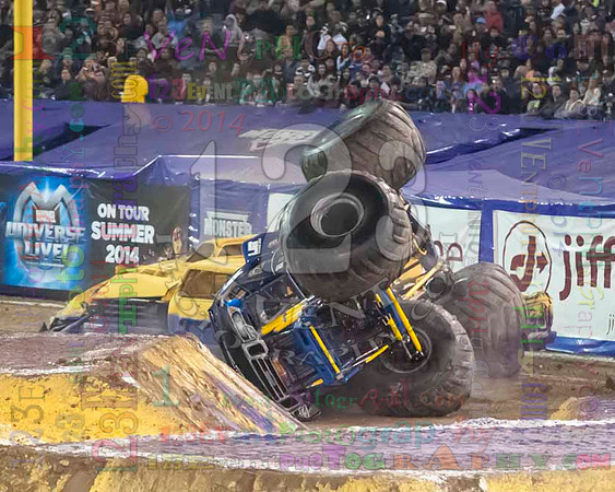 2014-01-25 MONSTER JAM® @ Anaheim #2 Angel Stadium