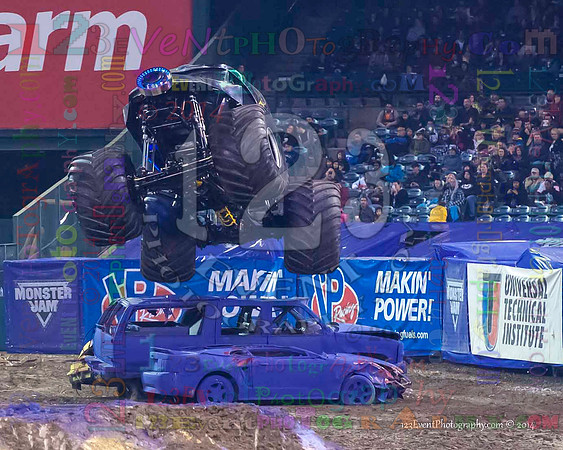 2014-01-11 MONSTER JAM® @ Anaheim Angel Stadium