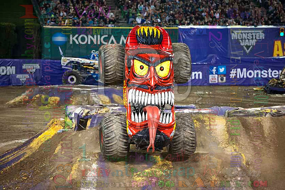 2014-01-25 MONSTER JAM® @ Anaheim #2 Angel Stadium
